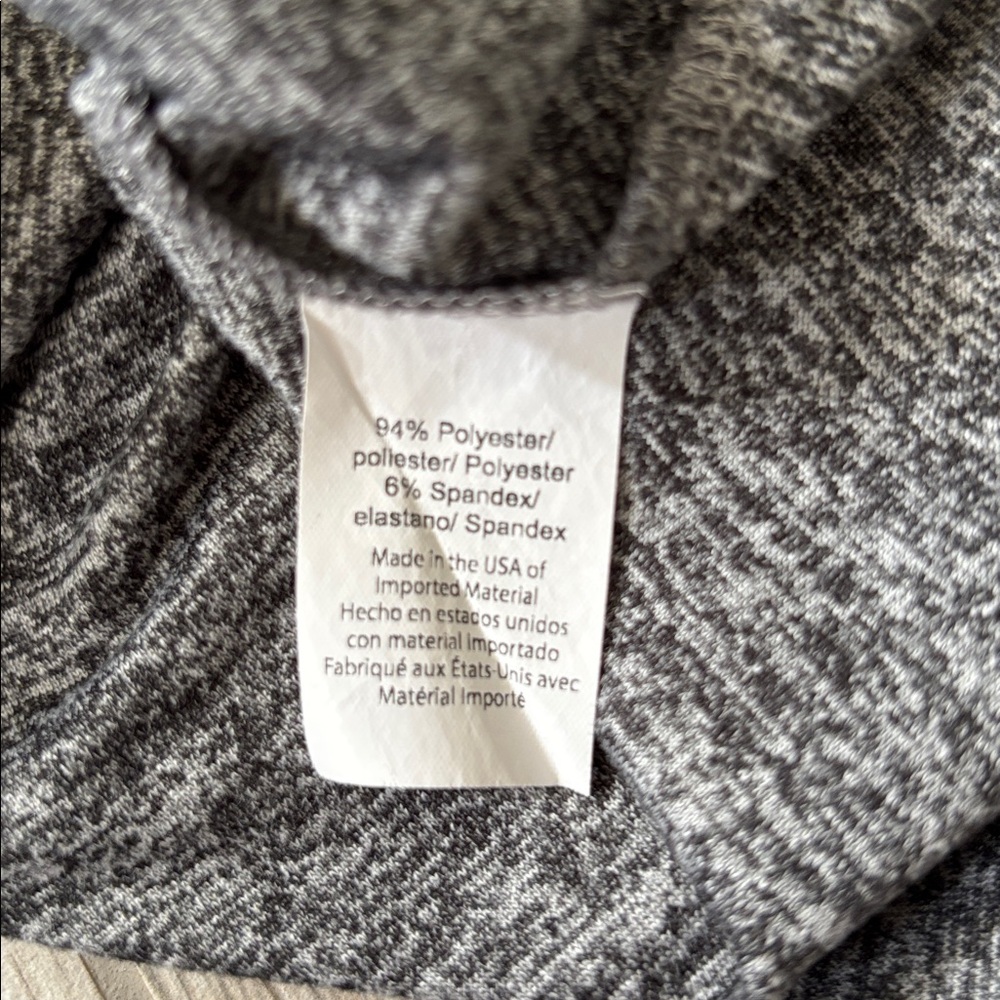 Beyond Yoga Black & Gray Space Dye V-Neck Featherweight Split Back Tank Size S - Picture 10 of 10